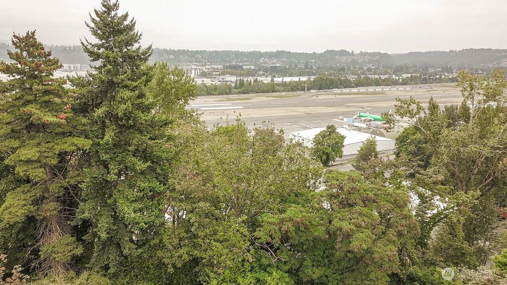 Photo of 11717 Rainier Avenue S, Seattle, WA 98178 (MLS # 2475224)