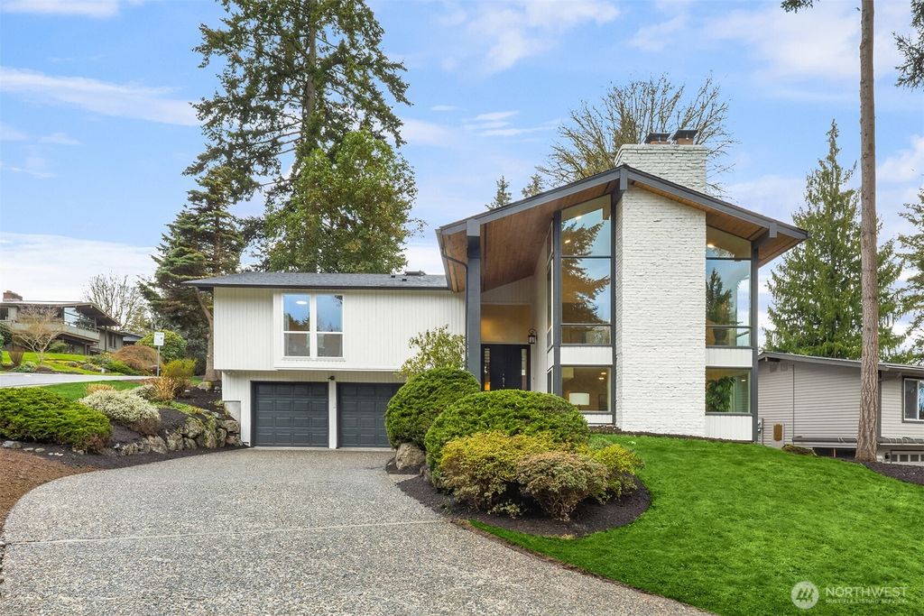 Photo of 4657 152nd Place SE, Bellevue, WA 98006 (MLS # 2345131)