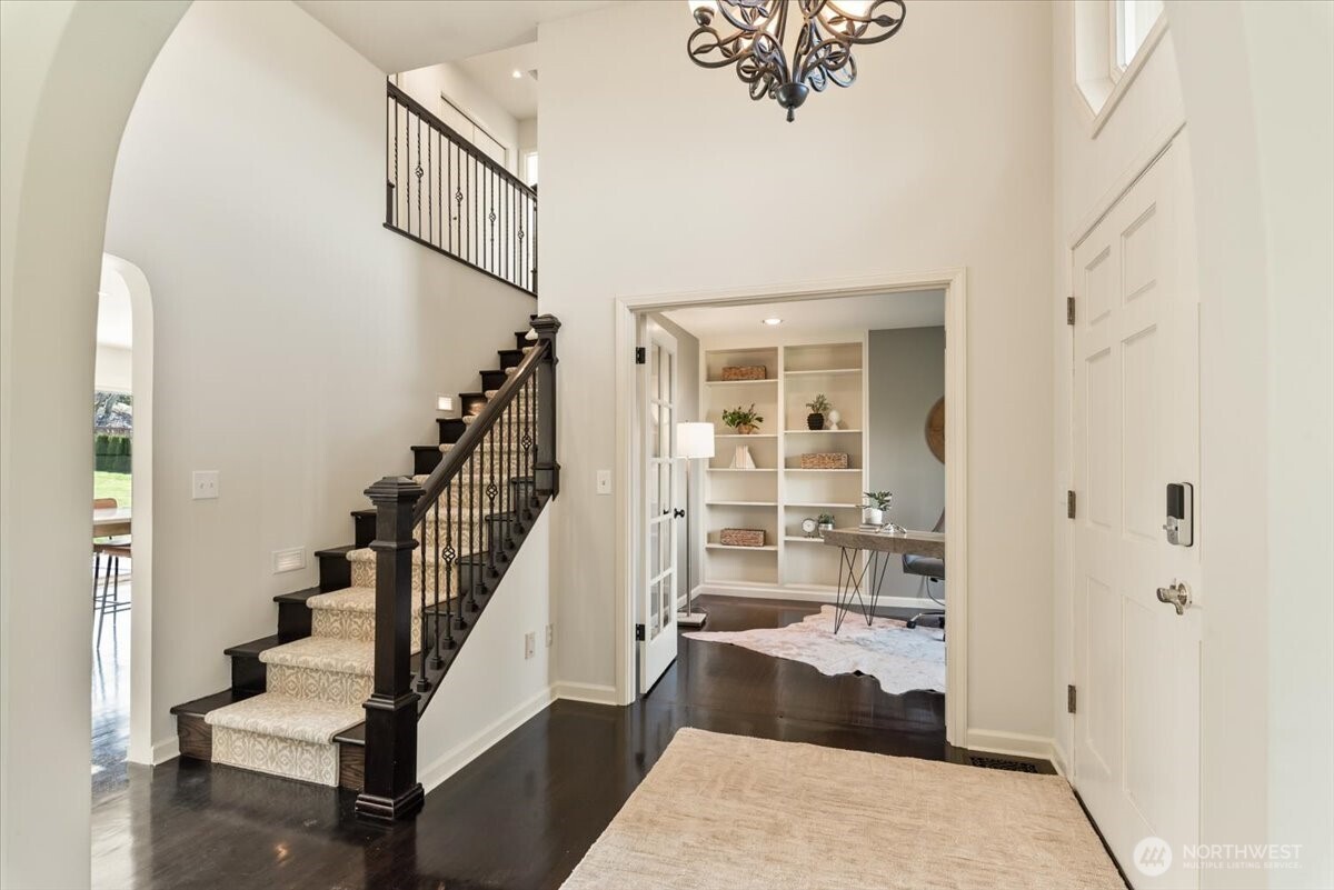 25 W Anadar Place