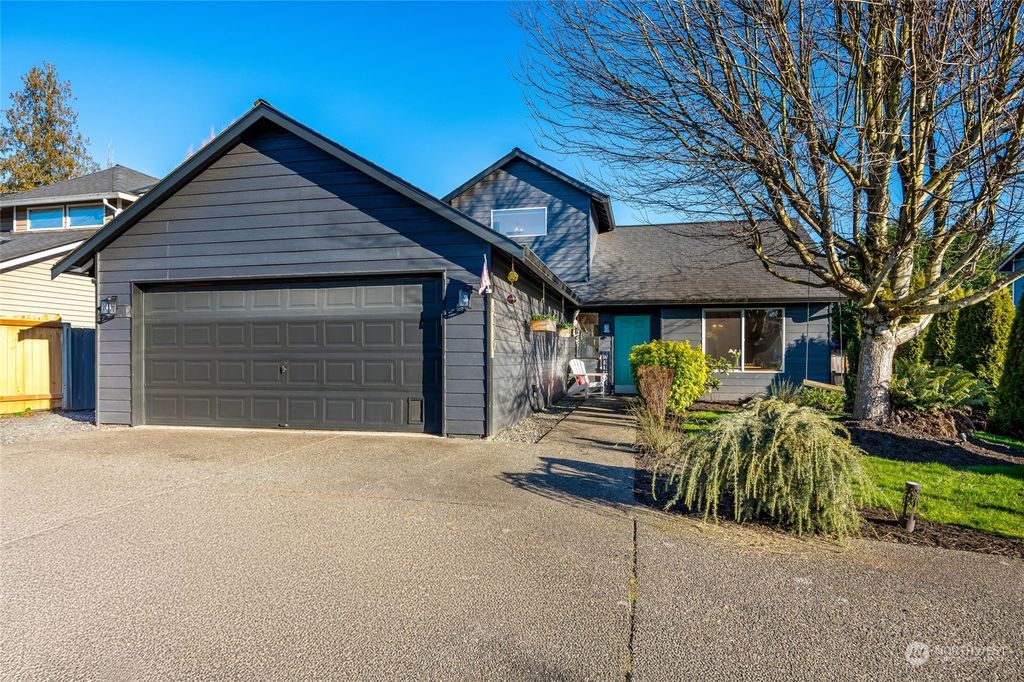 Photo of 5419 59th Place NE, Marysville, WA 98270 (MLS # 2317128)