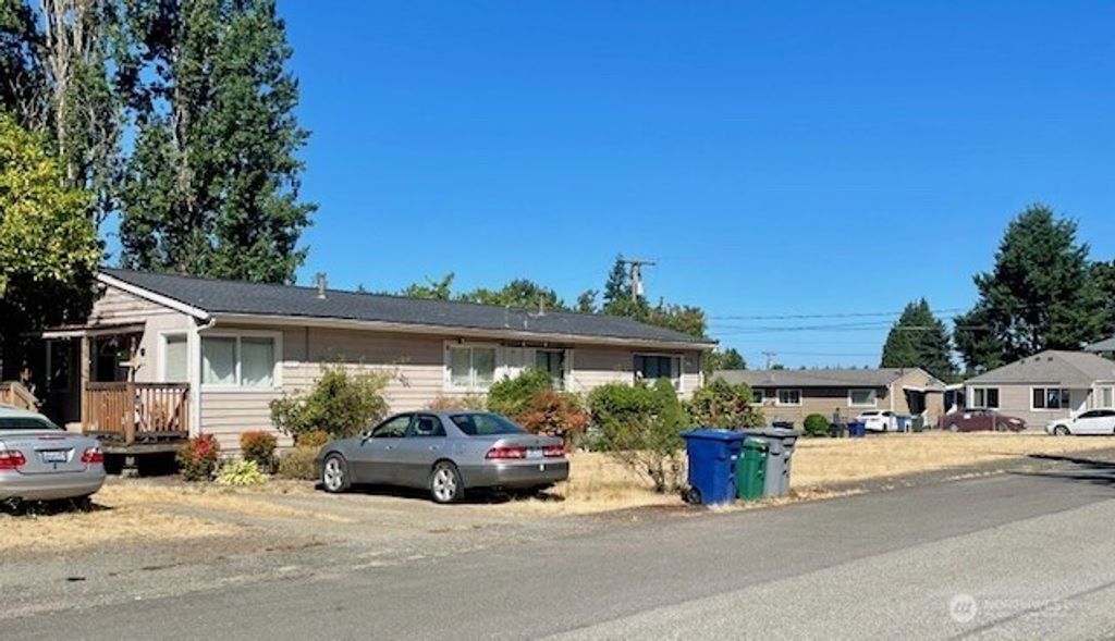 Photo of 651 Index Place NE, Renton, WA 98058 (MLS # 2419649)