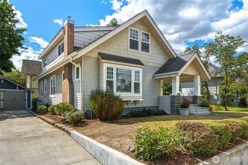 241 N Bellevue Avenue