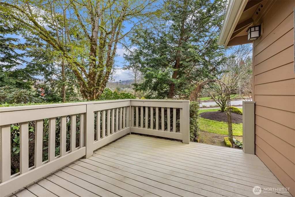 Photo of 1929 12th Court NE, Issaquah, WA 98029 (MLS # 2349123)