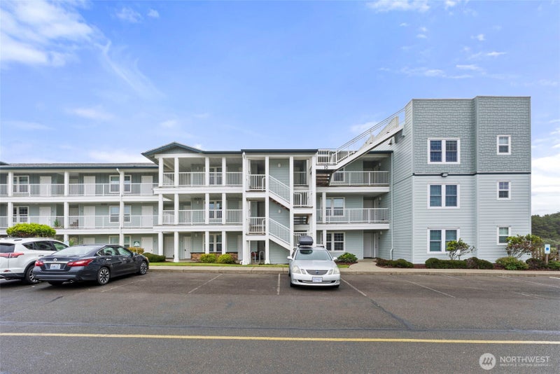 1600 W Ocean Avenue 1039