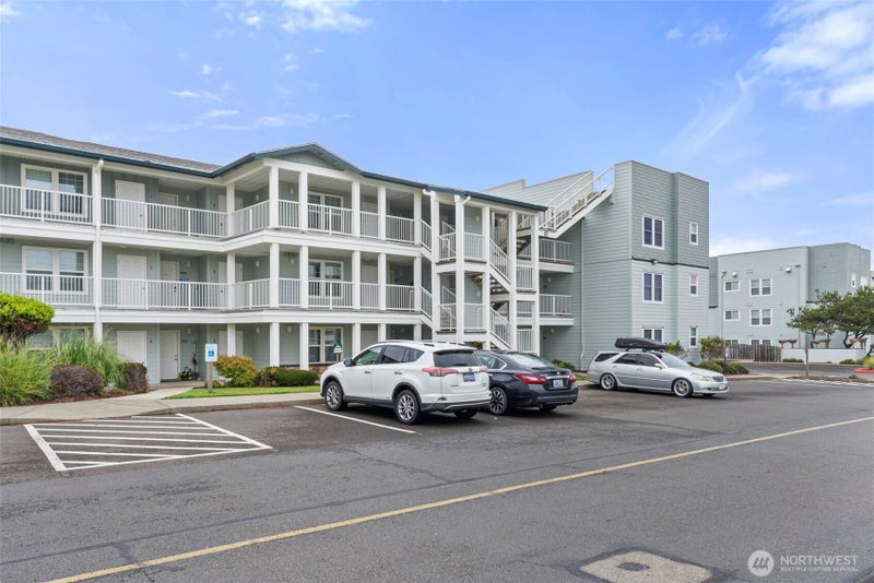 1600 W Ocean Avenue 1039