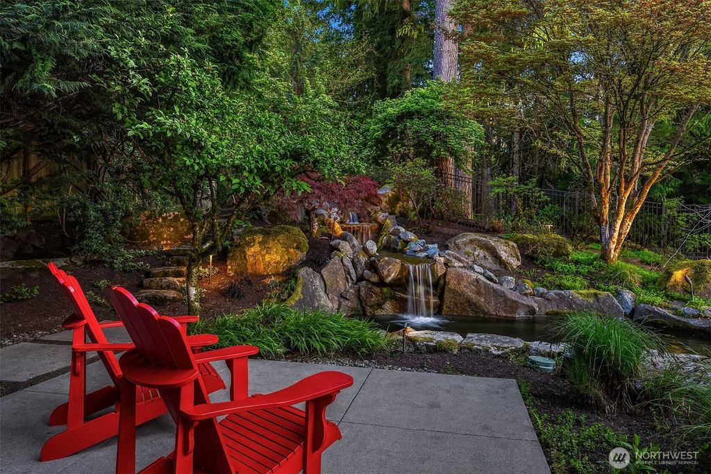 Photo of 26817 SE 22nd Way, Sammamish, WA 98075 (MLS # 2516896)