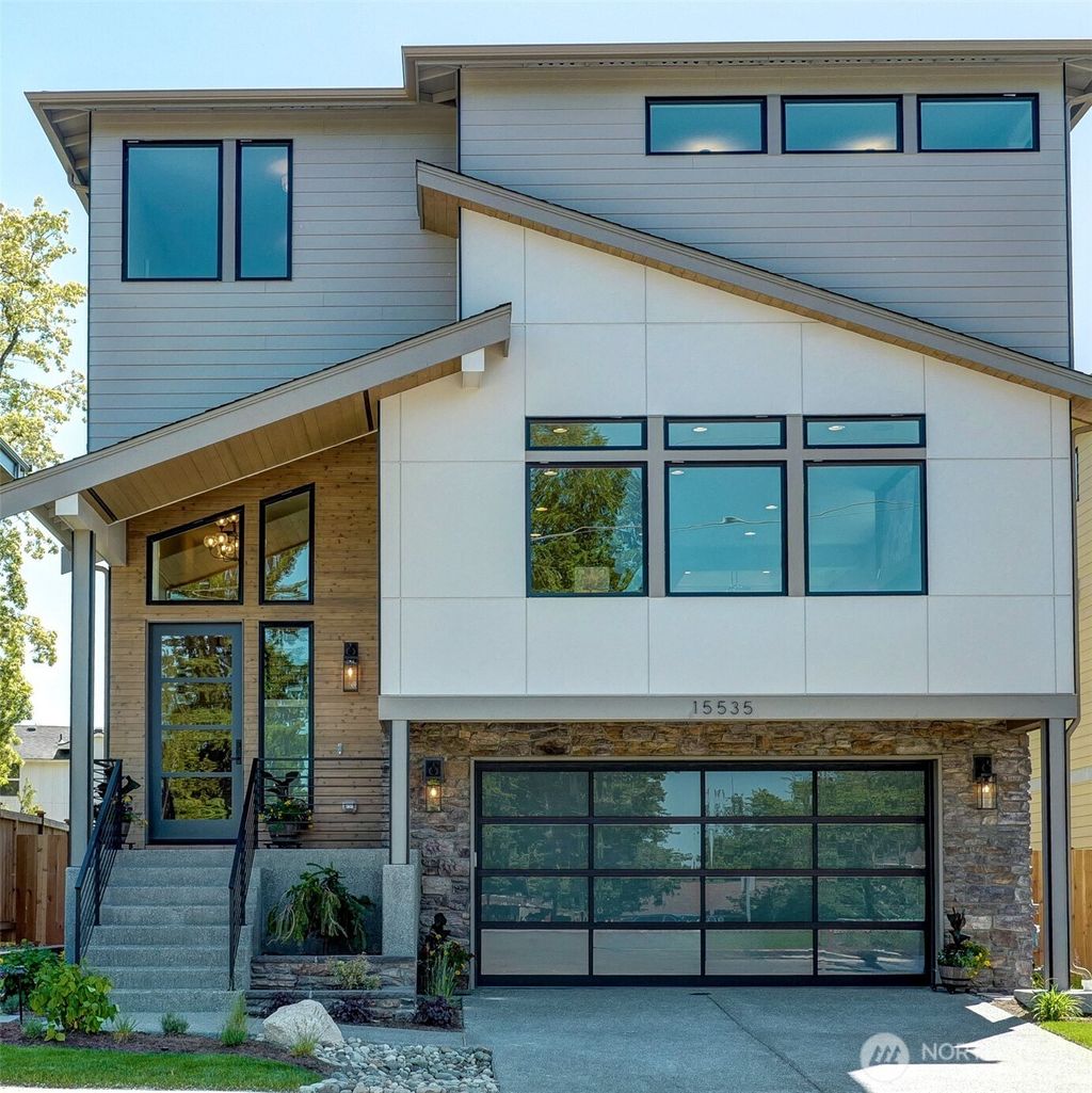 Photo of 15535 NE 60th Street, Redmond, WA 98052 (MLS # 2382168)