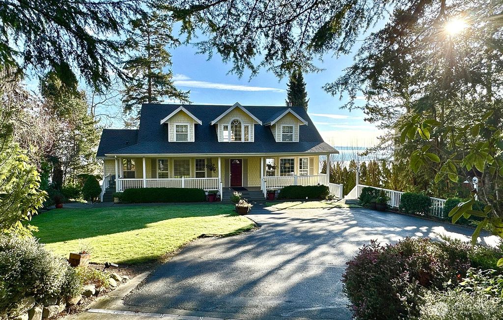 Photo of 2820 SW Scenic Heights Street, Oak Harbor, WA 98277 (MLS # 2467864)