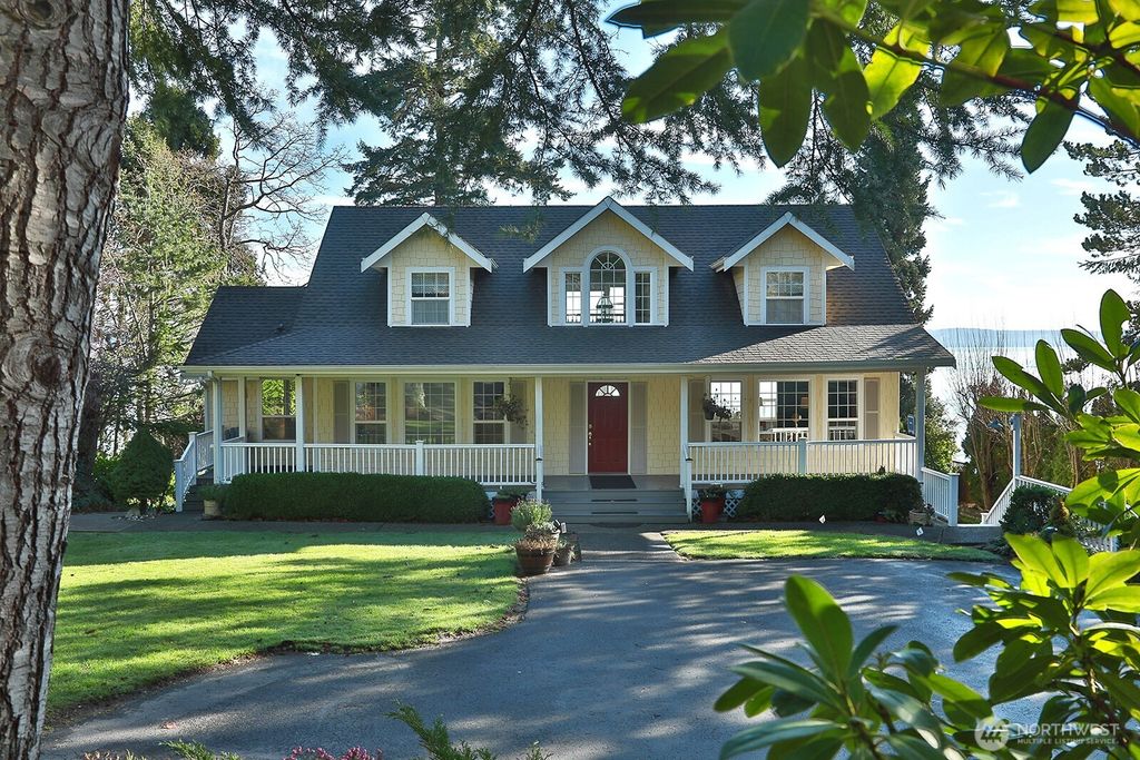 Photo of 2820 SW Scenic Heights Street, Oak Harbor, WA 98277 (MLS # 2467864)