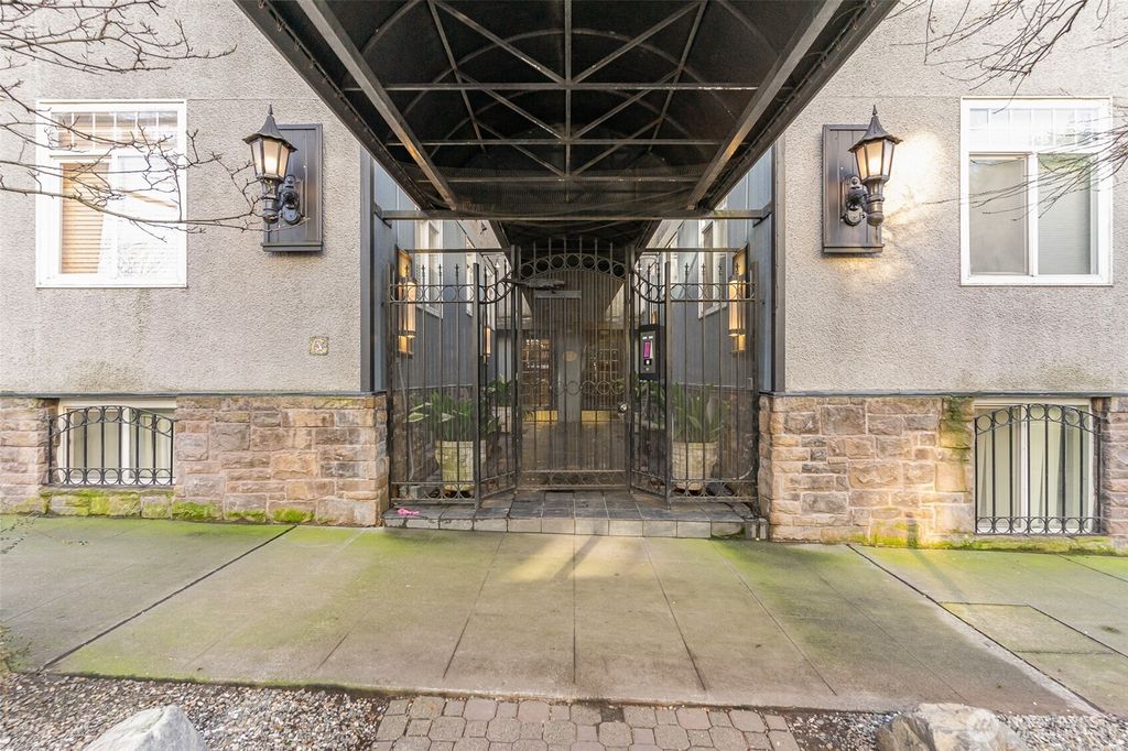 Photo of 403 Terry Avenue #Apt. 2, Seattle, WA 98104 (MLS # 2515135)