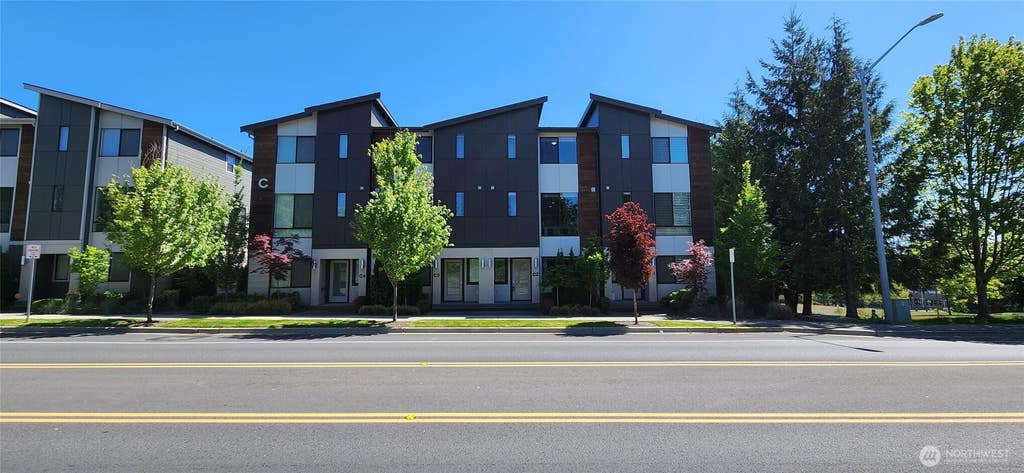 Photo of 16021 Manor Way #C2, Lynnwood, WA 98087 (MLS # 2526011)