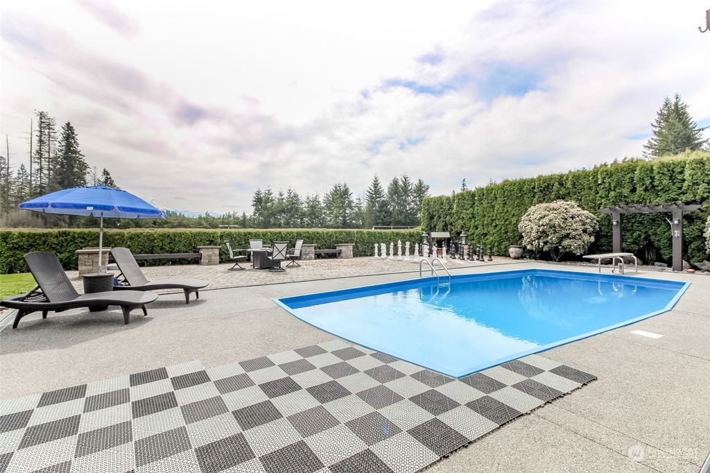 Photo of 38410 Enumclaw Franklin Road Rd SE, Enumclaw, WA 98022 (MLS # 2231077)