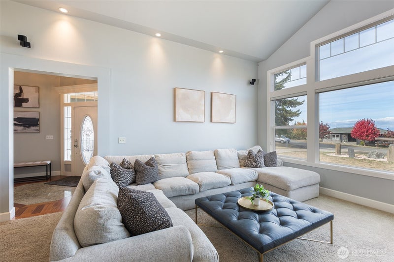 1208 Rook Drive
