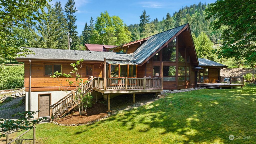 Photo of 27029 SE 164th Place, Issaquah, WA 98027 (MLS # 2071010)