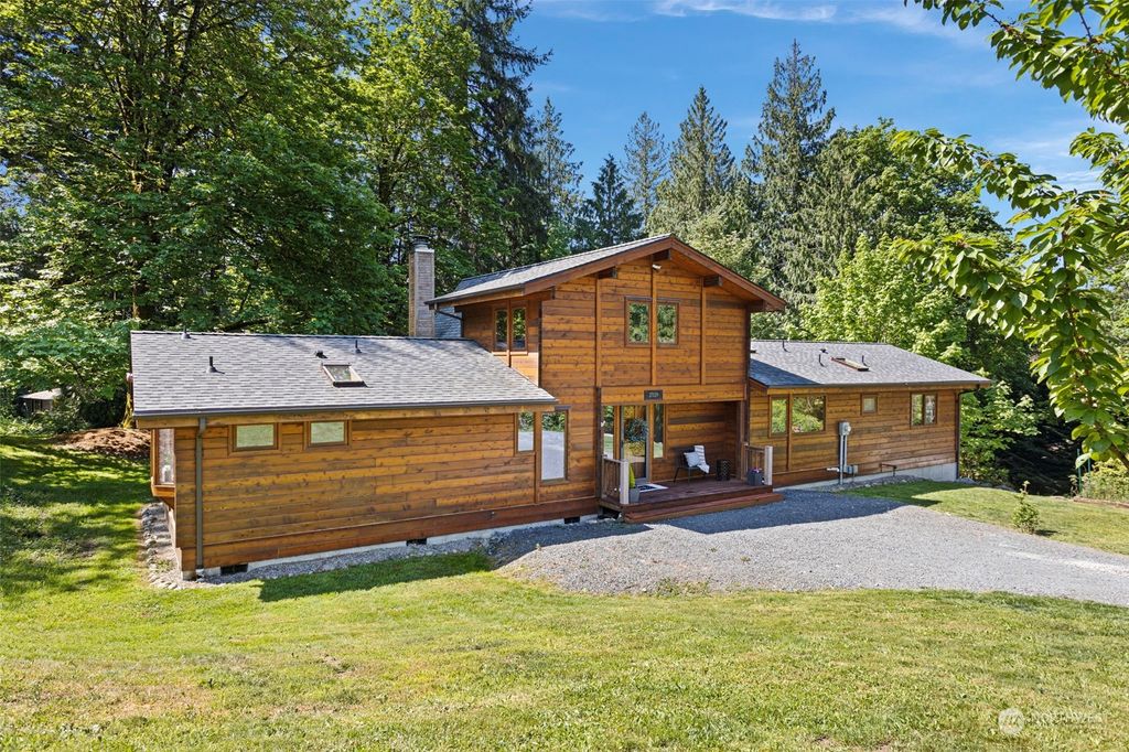 Photo of 27029 SE 164th Place, Issaquah, WA 98027 (MLS # 2071010)