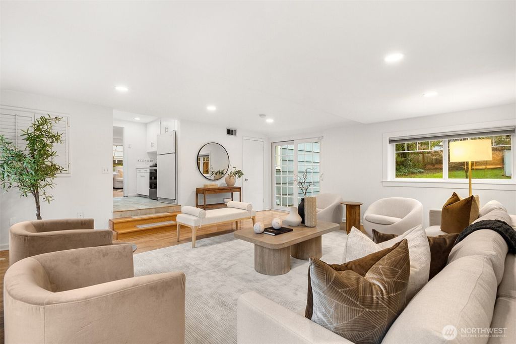 Photo of 14021 27th Avenue NE, Seattle, WA 98125 (MLS # 2456982)