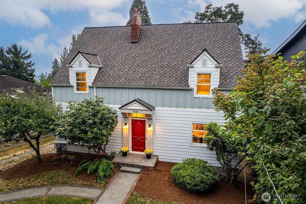 Photo of 7521 30th Avenue NE, Seattle, WA 98115 (MLS # 2407413)