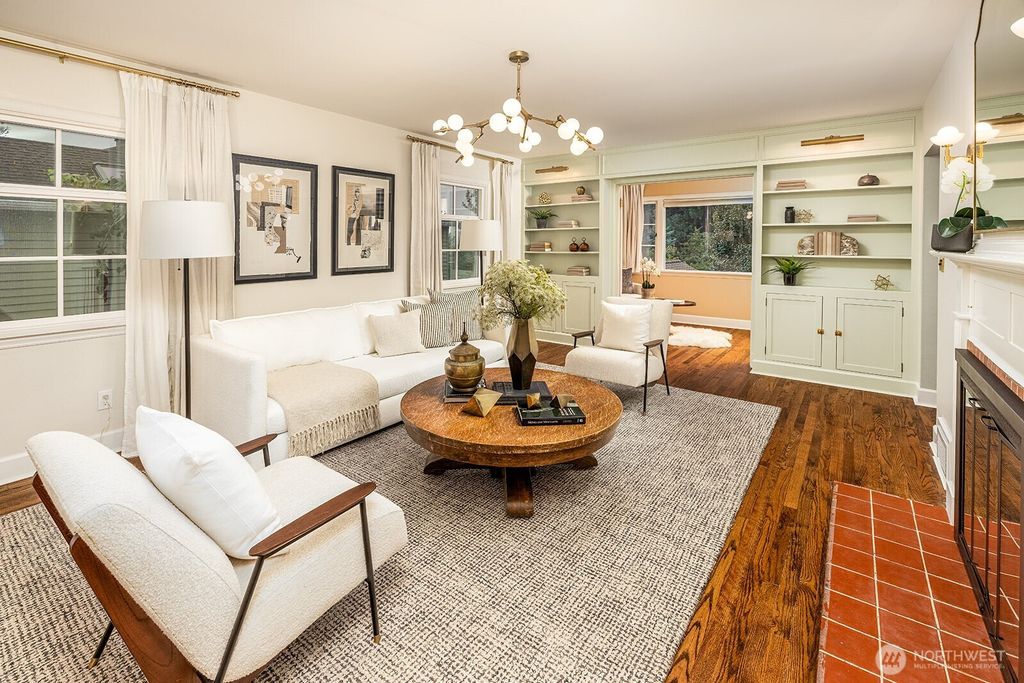Photo of 7521 30th Avenue NE, Seattle, WA 98115 (MLS # 2407413)
