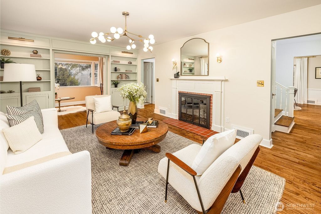 Photo of 7521 30th Avenue NE, Seattle, WA 98115 (MLS # 2407413)