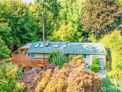 Photo of 1518 SW 130th Street, Burien, WA 98146 (MLS # 2441360)