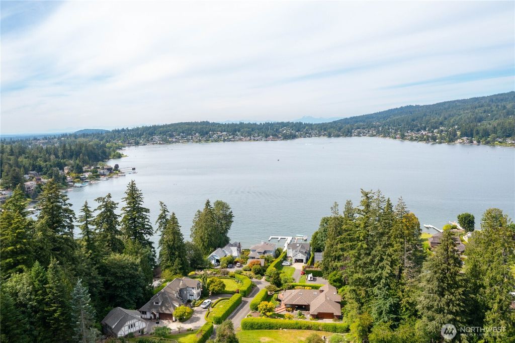 Photo of 1410 Langara Circle, Bellingham, WA 98229 (MLS # 2522871)