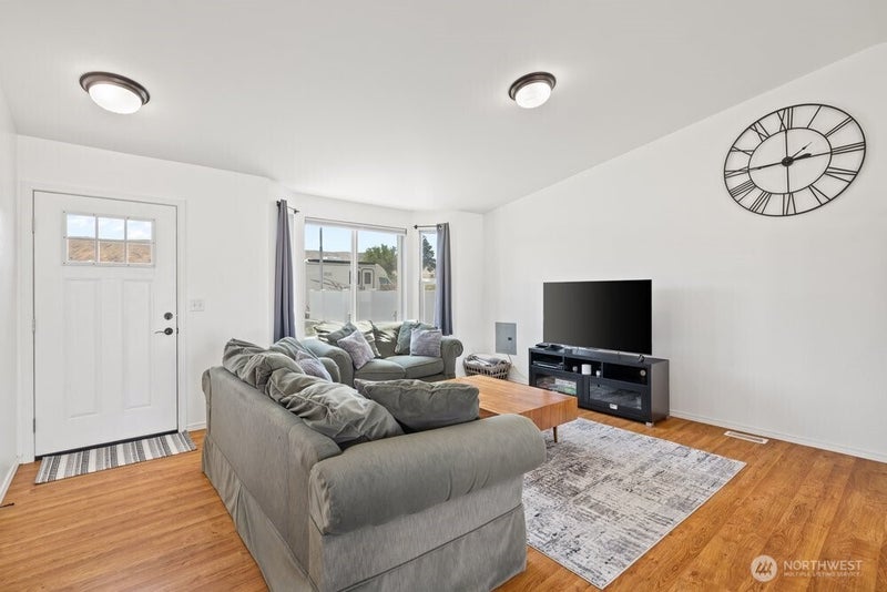 225 Atterberry Drive SW