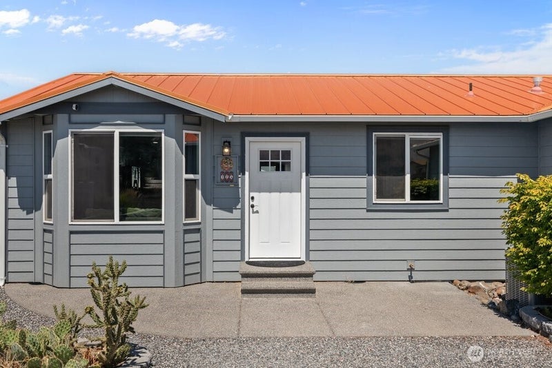 225 Atterberry Drive SW