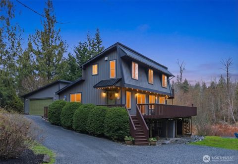 Photo of 4915 144th Dr SE Dr, Snohomish, WA 98290 (MLS # 2489115)