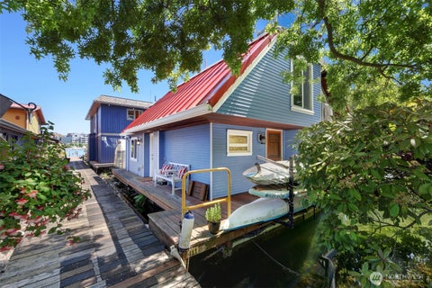 Photo of 3110 Portage Bay Place E #B, Seattle, WA 98102 (MLS # 2552063)