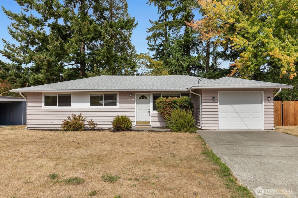 Photo of 16458 NE 17th Place, Bellevue, WA 98008 (MLS # 2584422)