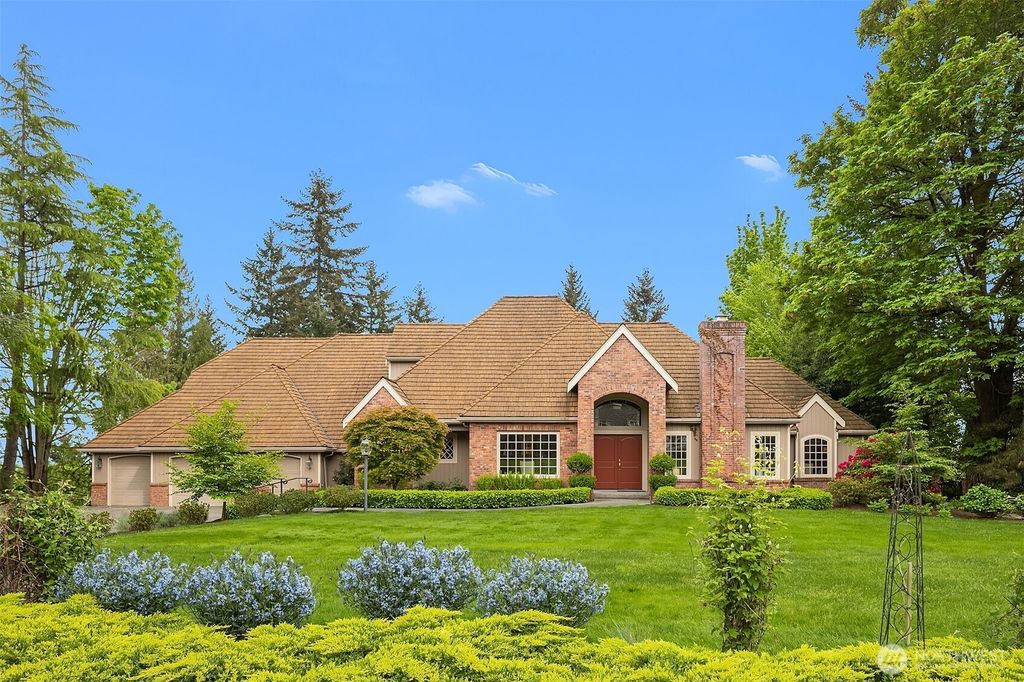 Photo of 26207 NE 34th Street, Redmond, WA 98053 (MLS # 2520803)