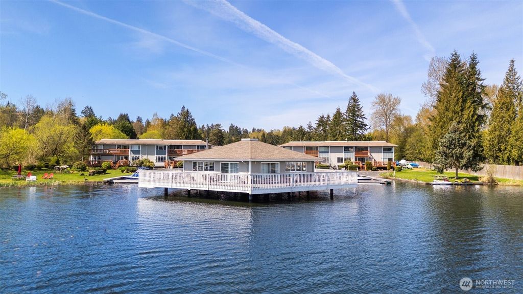 Photo of 17302 NE 45th Street #101, Redmond, WA 98052 (MLS # 2510046)