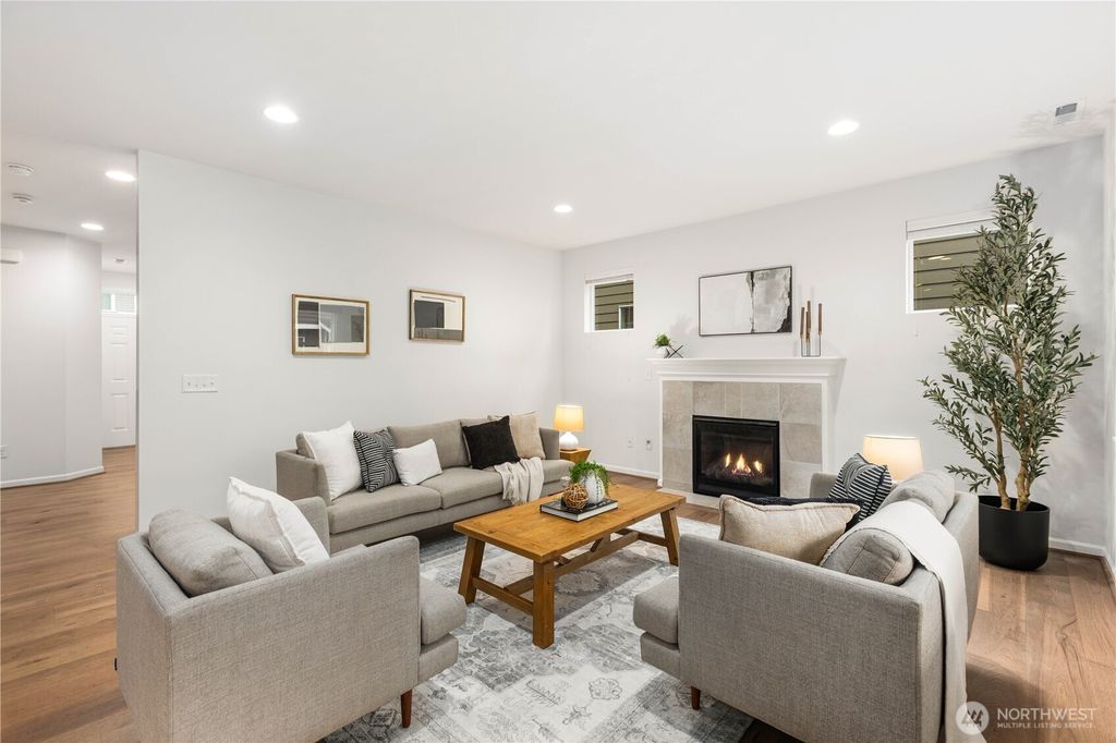 Photo of 2914 47th Street SE, Everett, WA 98203 (MLS # 2512391)