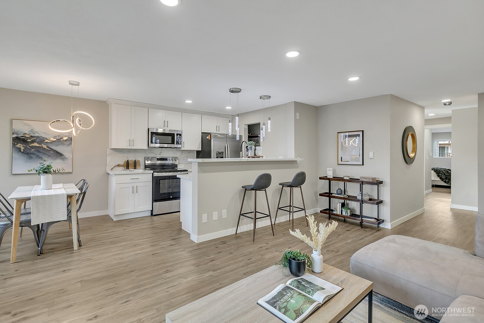 15210 Macadam Road S E-206