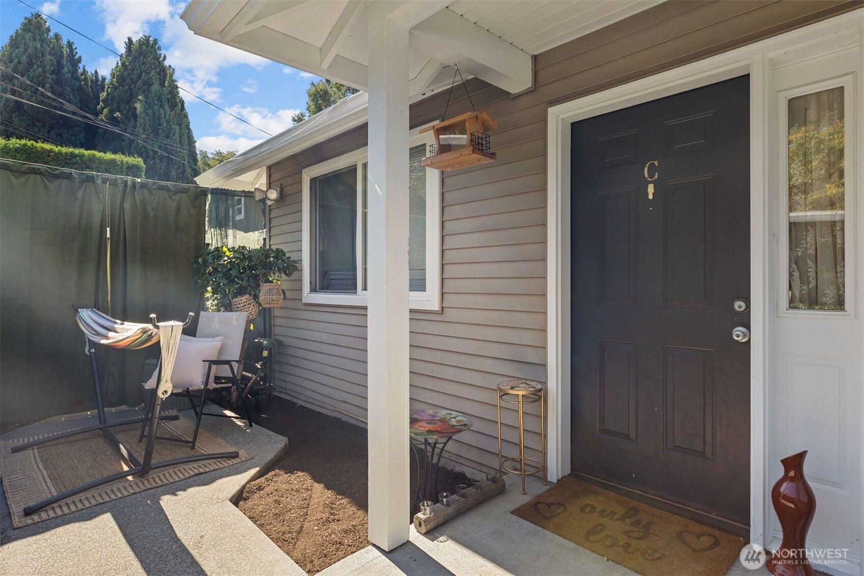 5952 Fauntleroy Way SW