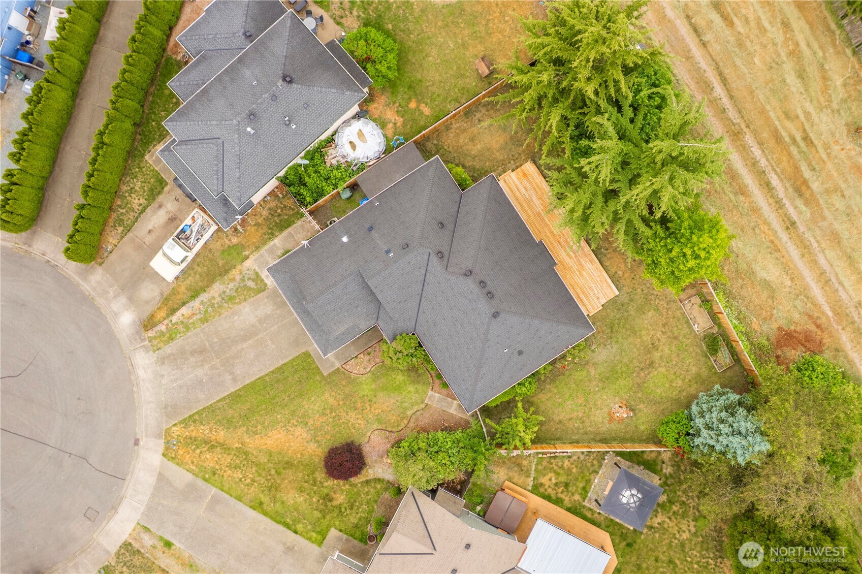 502 NW Alexander Court