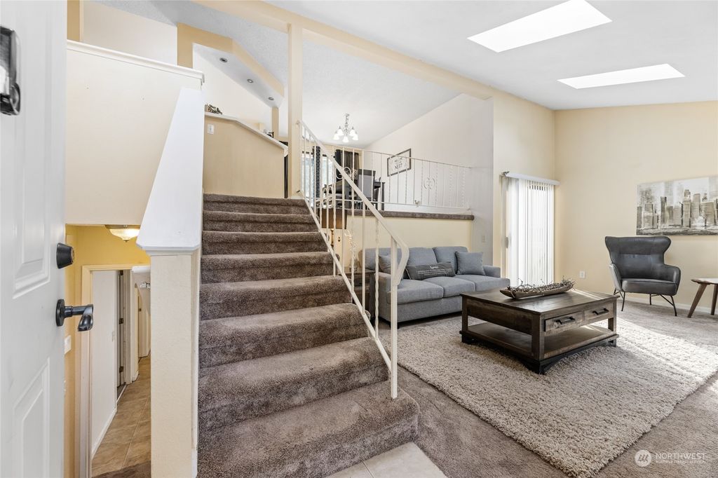 Photo of 31008 11th Place SW, Federal Way, WA 98023 (MLS # 2322178)