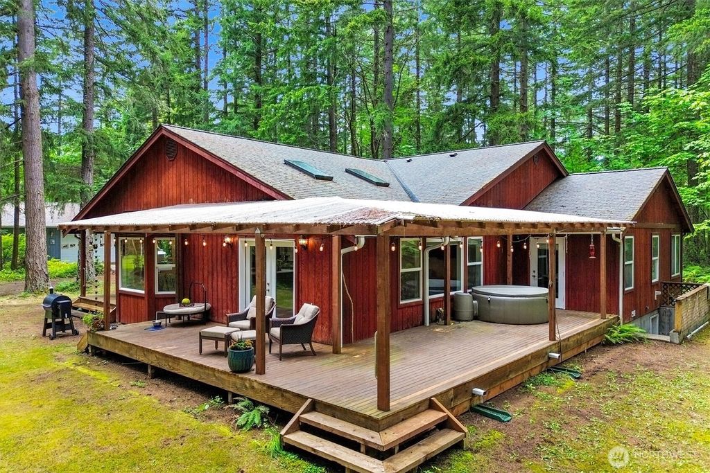 Photo of 19214 Patterson Road E, Orting, WA 98360 (MLS # 2531682)