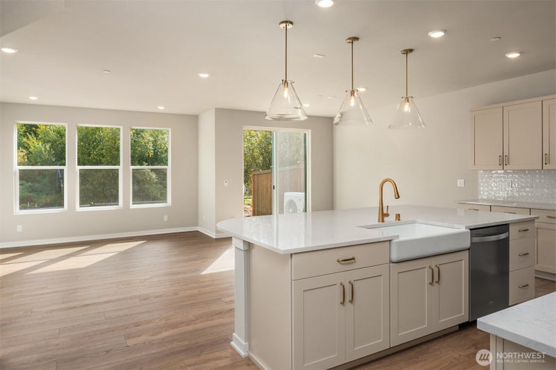 15951 26th Drive NE