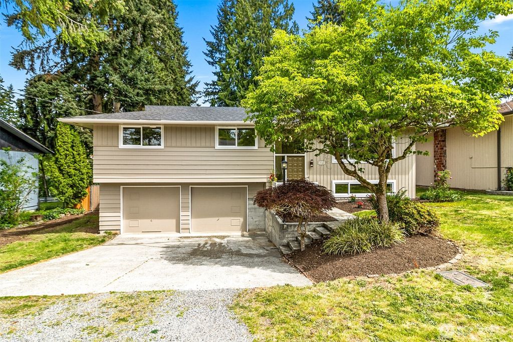 Photo of 1231 121st Place SE, Everett, WA 98208 (MLS # 2383032)