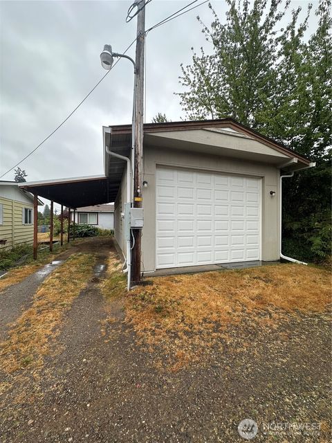 Photo of 1806 Hay Street #B, Shelton, WA 98584 (MLS # 2402852)