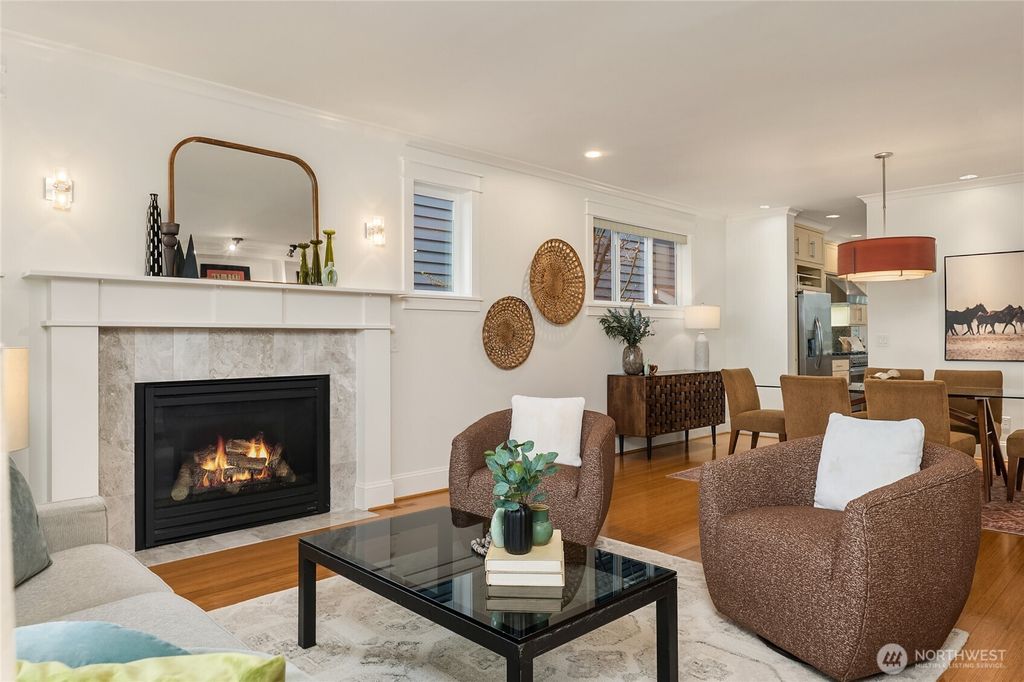 Photo of 5537 37th Avenue NE, Seattle, WA 98105 (MLS # 2493584)