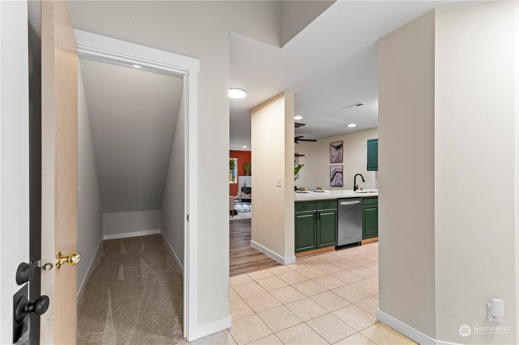 Photo of 5527 136th Street SE, Everett, WA 98208 (MLS # 2211774)