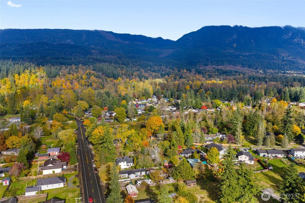 Photo of 314 1st Street, Gold Bar, WA 98251 (MLS # 2447849)