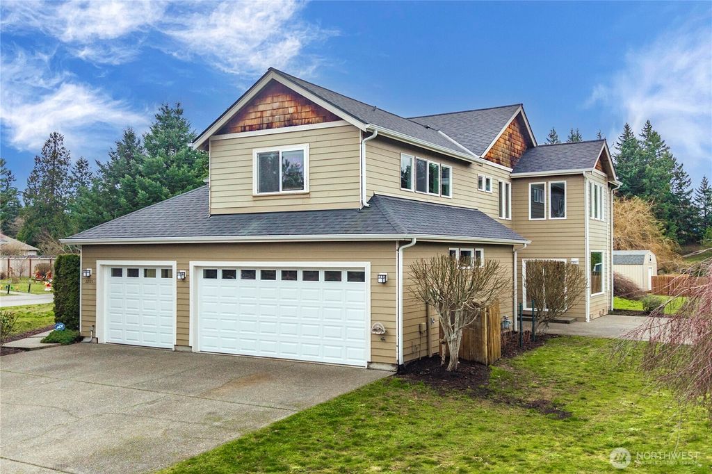 Photo of 2205 215th Avenue E, Lake Tapps, WA 98391 (MLS # 2461197)