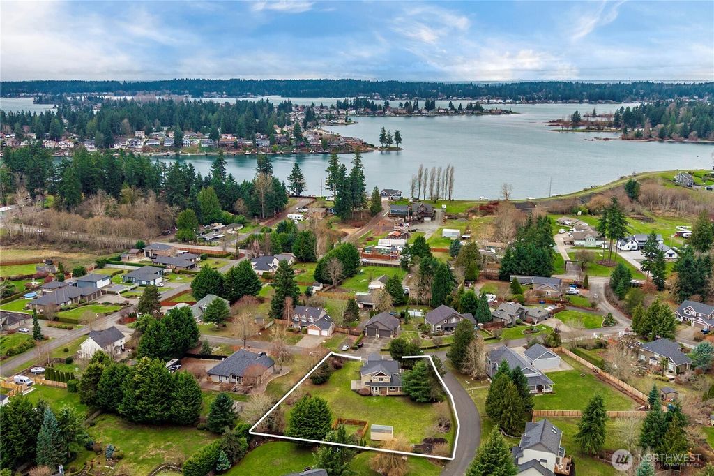 Photo of 2205 215th Avenue E, Lake Tapps, WA 98391 (MLS # 2461197)