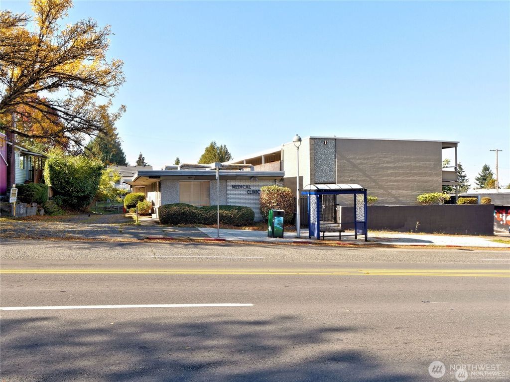 Photo of 6517 35th Avenue SW, Seattle, WA 98126 (MLS # 2393777)
