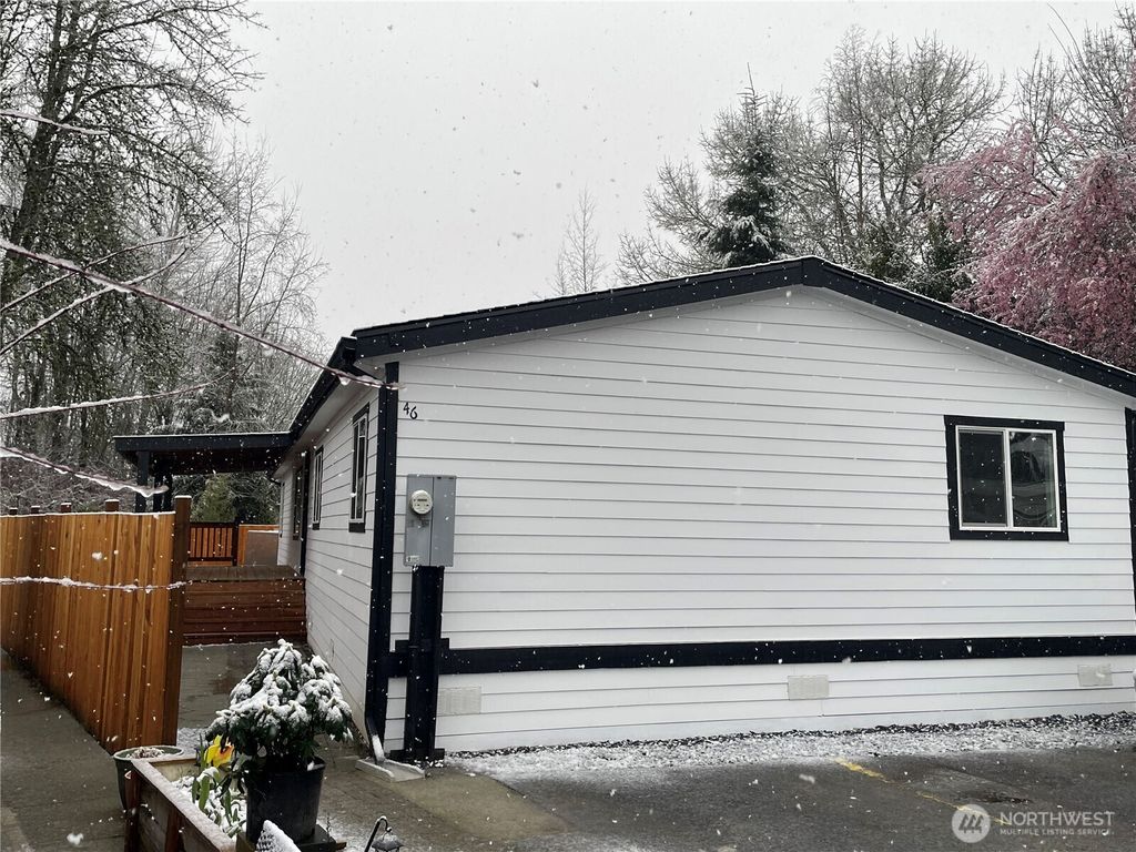 Photo of 827 West Valley Highway #46, Kent, WA 98032 (MLS # 2492110)