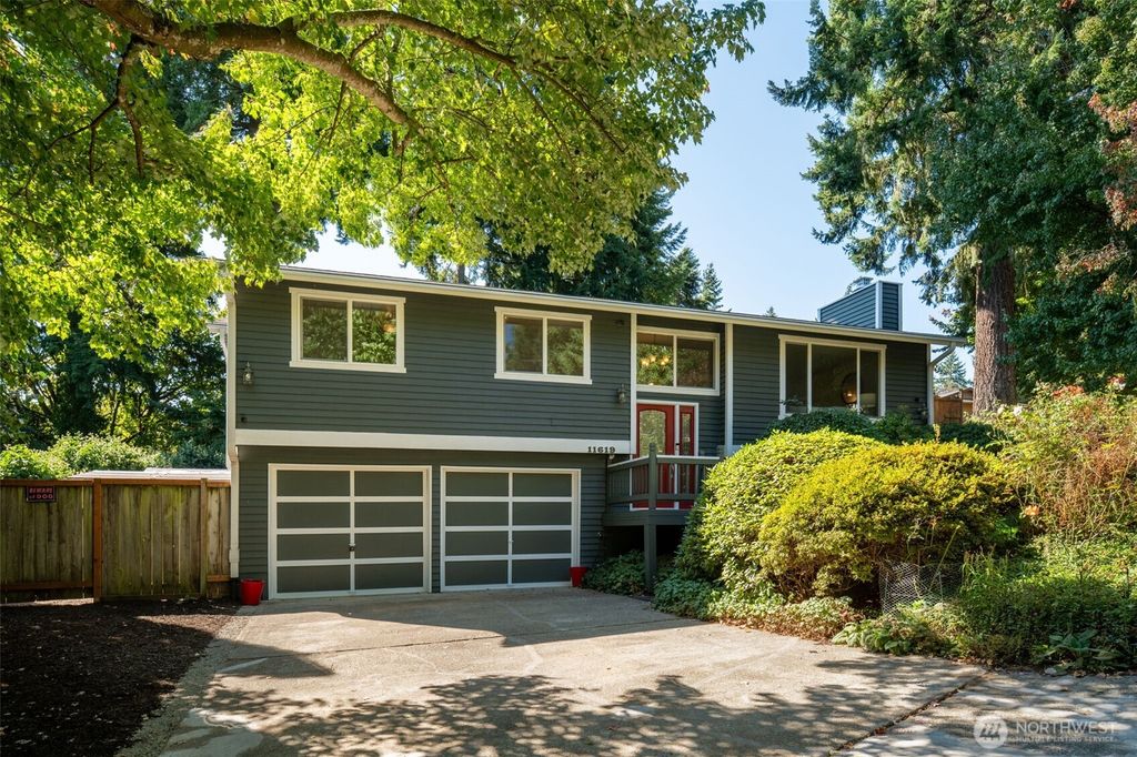 Photo of 11619 NE 97th Street, Kirkland, WA 98033 (MLS # 2478153)