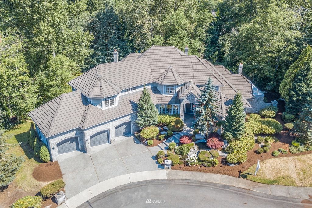 Photo of 6317 160th Place SE, Bellevue, WA 98006 (MLS # 1975629)